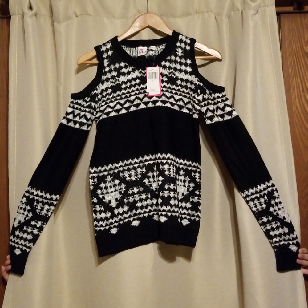 OhMG Cold Shoulder Sweater S